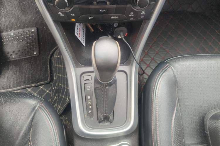 Used Suzuki S-Cross 2014 1.6L CVT Four-Wheel Drive Luxury Version Gear Lever