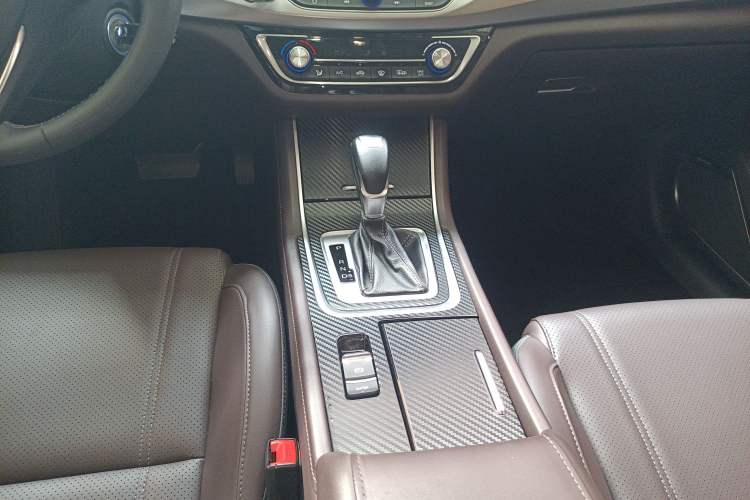 Used Changan Raeton CC 2018 1.5T Automatic Elegant Version China V Standard
