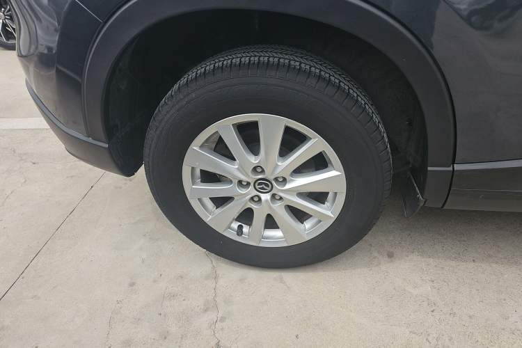 Used Mazda CX-5 2014 2.0L Automatic Two-Wheel Drive Urban Version Exterior 5