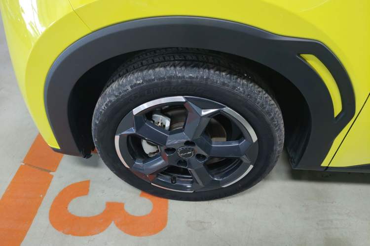 Used BYD Seagull 2023 Flying Edition Left Front Wheel Hub