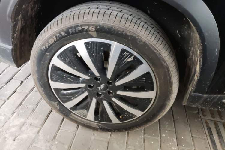 Used Chery Fengyun T8 2025 1.5T 130 km Comfort Edition 7-Seater Right Rear Wheel Hub