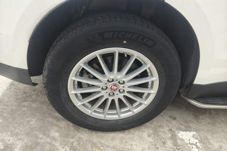 Used Jaguar F-PACE 2019 2.0T Four-Wheel Drive Urban Luxury Edition Exterior 5