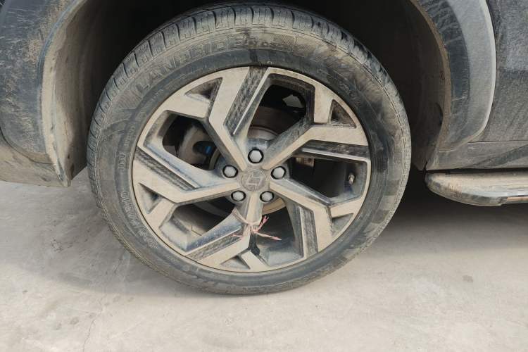 Used SOL X8 2021 300T DCT Leading Smart Connectivity Version 7 Seats Right Rear Wheel Hub