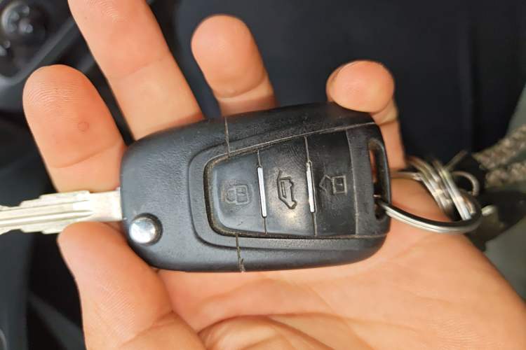 Used SAIC MAXUS Xintu V80 2021 2.0T Manual Classic Aoyuntong Short Wheelbase Ultra-Low Roof 5/6-Seater Vehicle Key