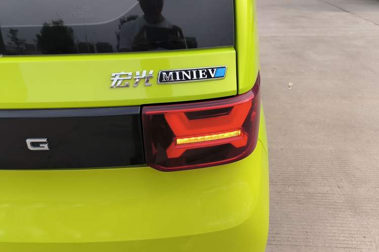 Used Wuling Hongguang MINIEV 2022 GAMEBOY 200km Gaming Edition with Lithium Iron Phosphate Right Rear Taillight