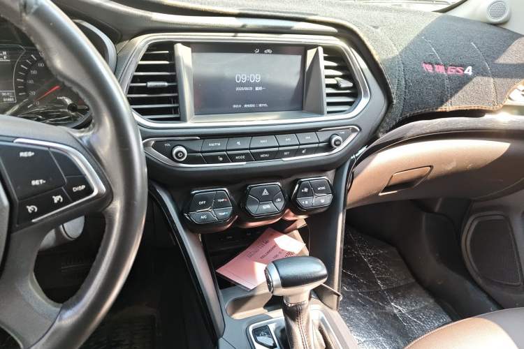 Used GAC Trumpchi GS4 2015 200T G-DCT Luxury Edition
