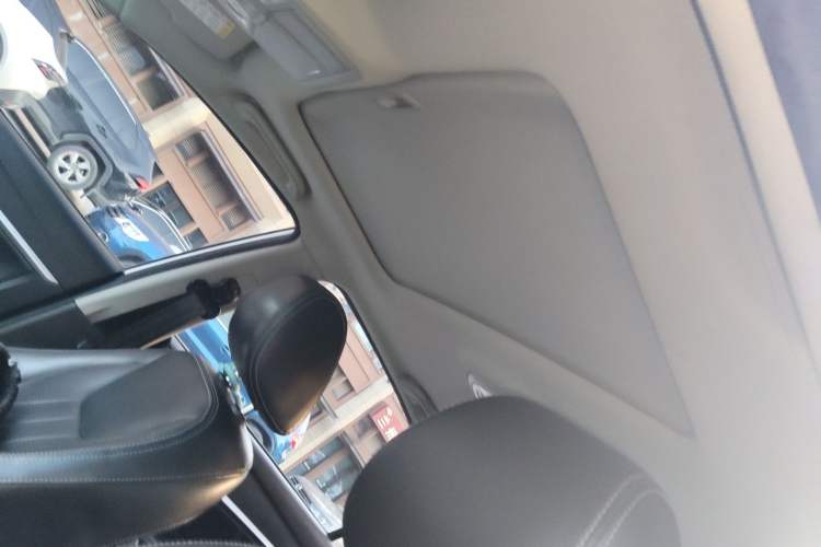 Used Geely Auto Emgrand 2016 Sedan 1.5L CVT Upward Version