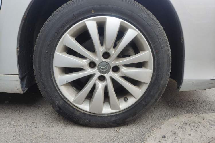 Used Citroen C-Quatre 2012 Sedan 1.6L Manual Prestige Model Right Front Wheel Hub