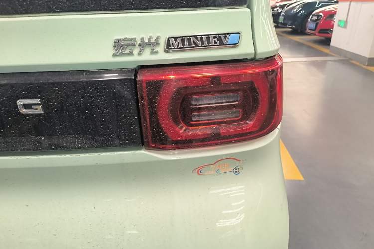 Used Wuling Hongguang MINIEV 2021 Macaron Fashion Model Lithium Iron Phosphate Right Rear Taillight