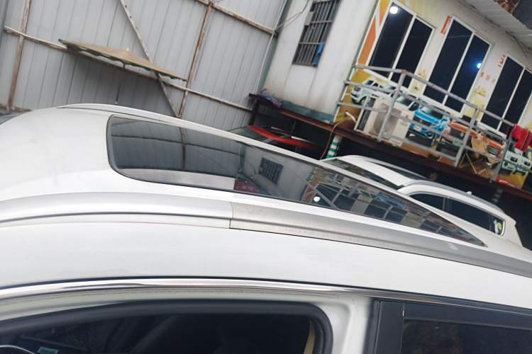 Used Geely Auto Emgrand X7 Sport 2016 2.0L Manual Smart Connect Version
