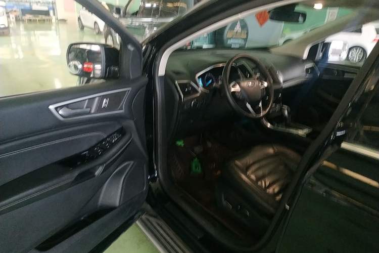 Used Ford Edge 2018 EcoBoost 245 Two-Wheel-Drive Titanium 7-Seater China V Standard
