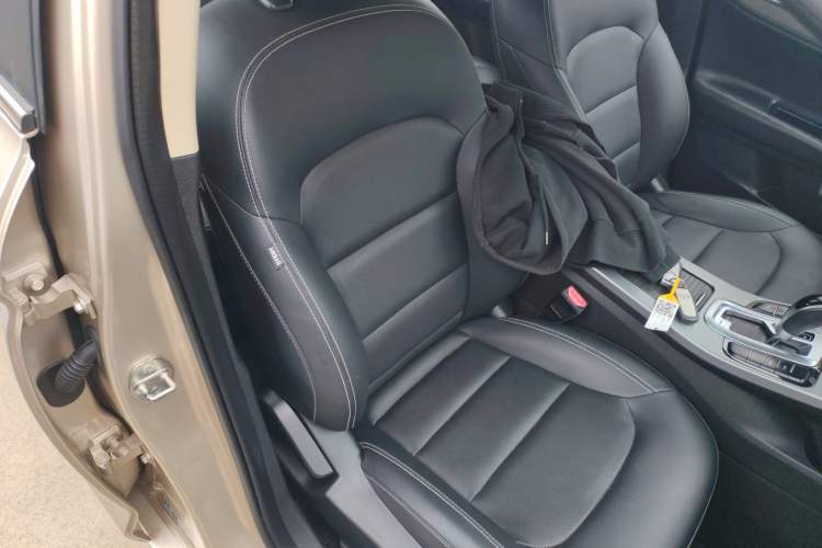 Used Geely Auto Emgrand GL 2018 1.8L DCT Elite Smart Connectivity Version Right Front Seat