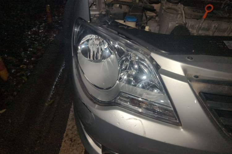 Used Volkswagen Bora 2012 1.6L Manual Fashion Edition Right Front Headlight