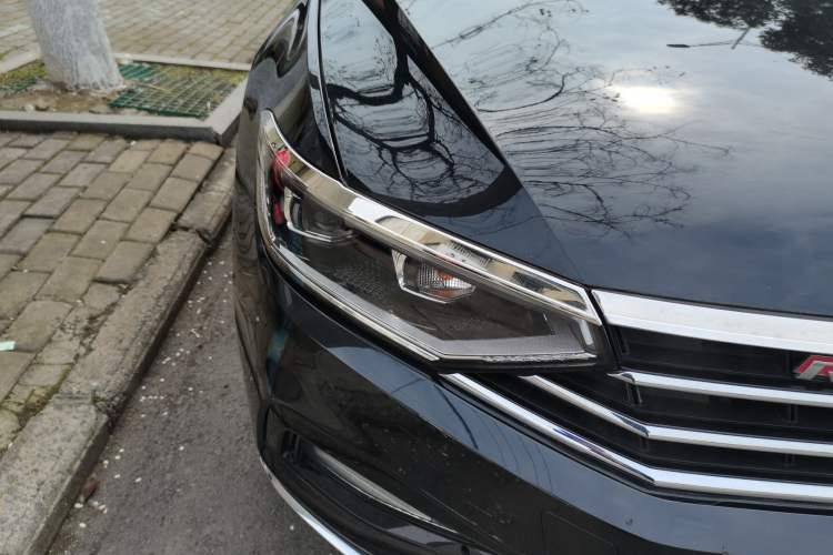 Used Volkswagen Magotan 2020 280TSI DSG Comfort Edition Exterior 6