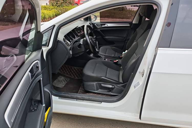 Used Volkswagen Golf 2018 230TSI Automatic Comfort Model