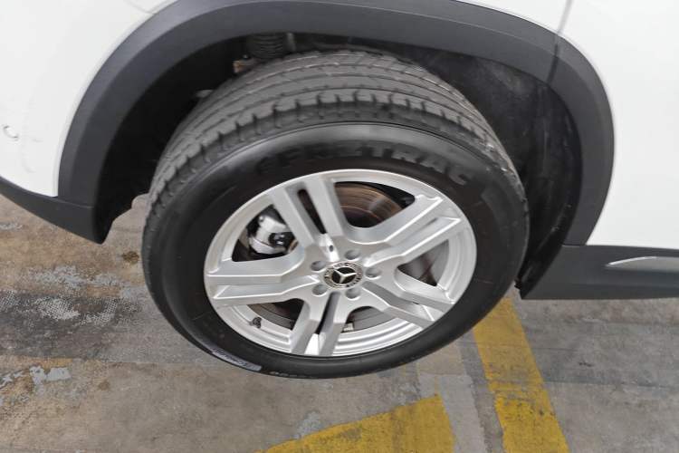 Used Mercedes-Benz GLA 2020 GLA 180 Right Rear Wheel Hub