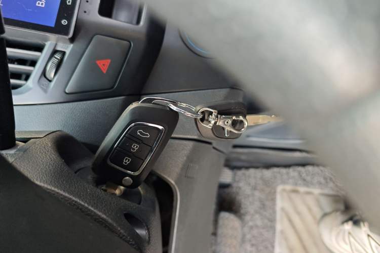 Used Dongfeng Aeolus AX3 2016 1.5L Automatic Shangkue Model