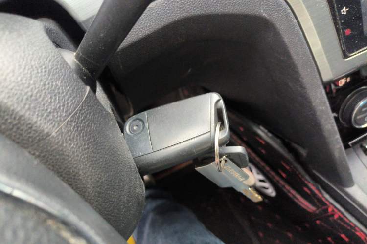 Used Volkswagen Lamando 2015 330TSI DSG Comfort Edition Vehicle Key