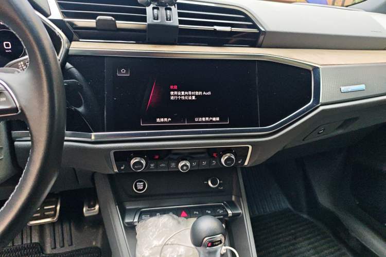 Used Audi Q3 2023 Updated 45 TFSI quattro Stylish and Dynamic Edition Audio And AC Panel