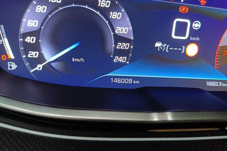 Used Peugeot 4008 2017 350THP Luxury Edition Odometer Close Up