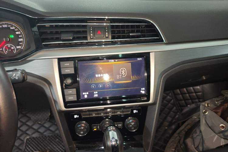 Used Volkswagen Lamando 2019 280TSI DSG Comfort Edition China V Standard Audio And AC Panel