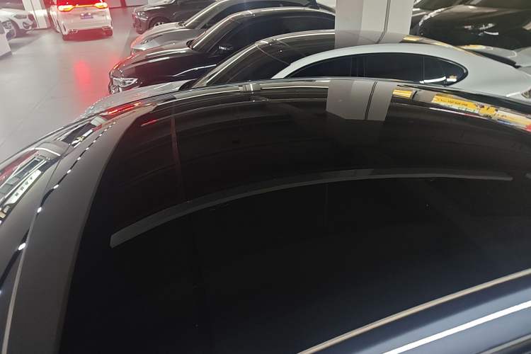 Used Tesla Model Y 2024 Rear-Wheel-Drive Version Roof