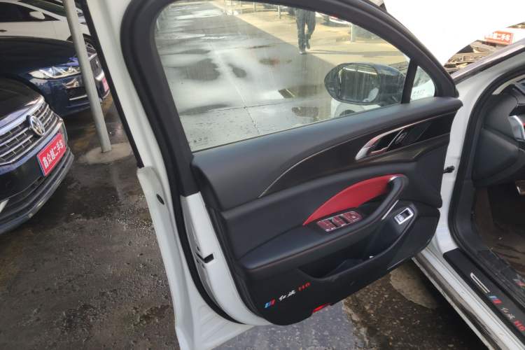 Used Hongqi H6 2023 2.0T Zhiyi Version
