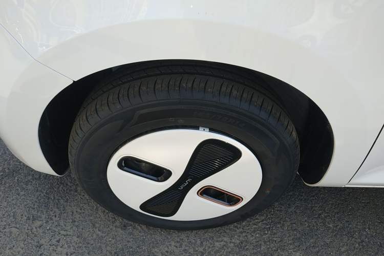 Used CHANGAN NEVO Lumin 2026 Model Treasure Edition 205km Passionate Beige Ningde Left Front Wheel Hub