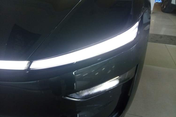 Used Tesla Model Y 2025 Rear-Wheel-Drive Version