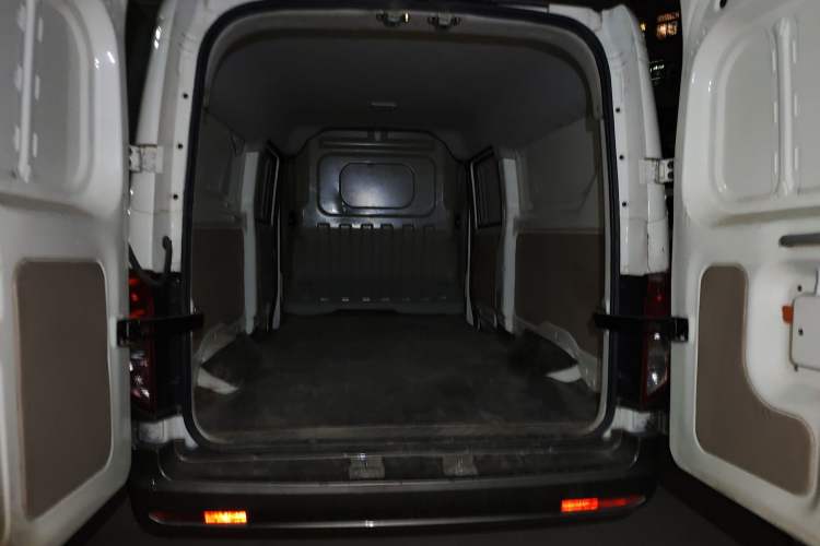 Used CHANGAN KUAYUE Xing V5 2021 1.5L Jinbao Edition Comfort Version JL473QH Trunk