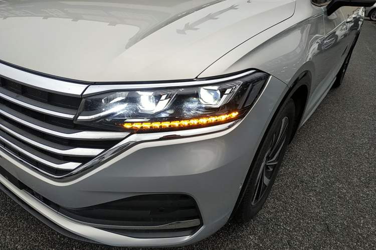 Used Volkswagen Viloran 2024 330TSI Luxury Edition
