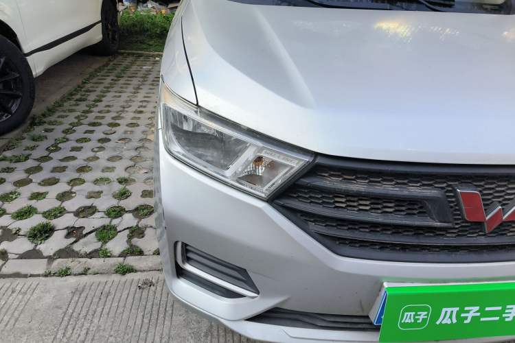 Used Wuling Hongguang 2021 1.5L S Base Version LAR
