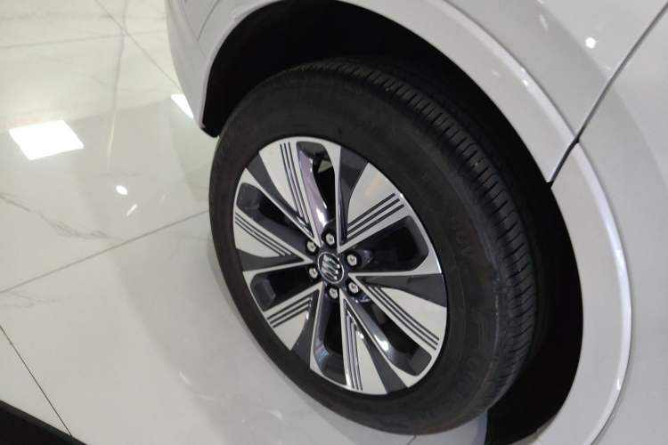 Used Buick E5 2025 Model 620KM Prestige Edition
