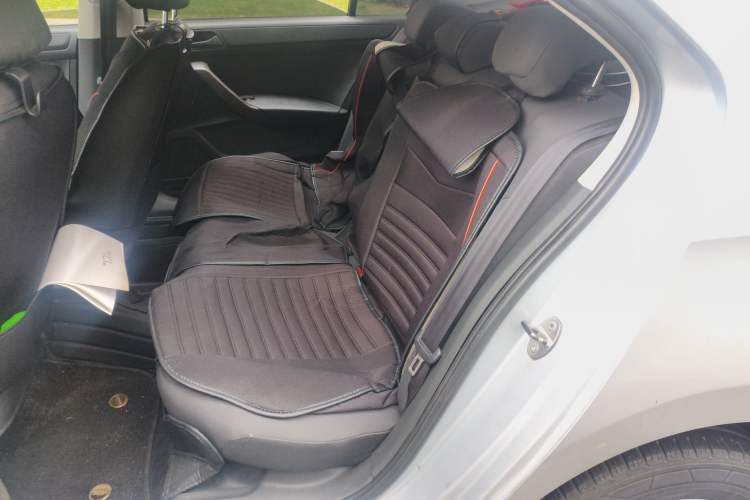 Used Volkswagen Santana 2013 1.6L Manual Fashion Edition
