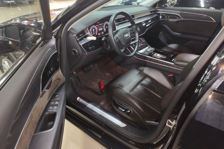 Used Audi A8 2019 Facelifted Plus A8L 50 TFSI quattro Comfort Version
