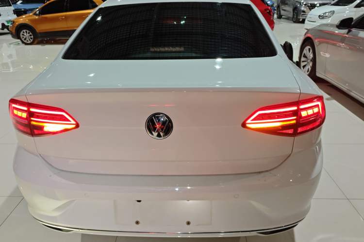 Used Volkswagen Lamando 2019 230TSI DSG Fashion Edition China VI