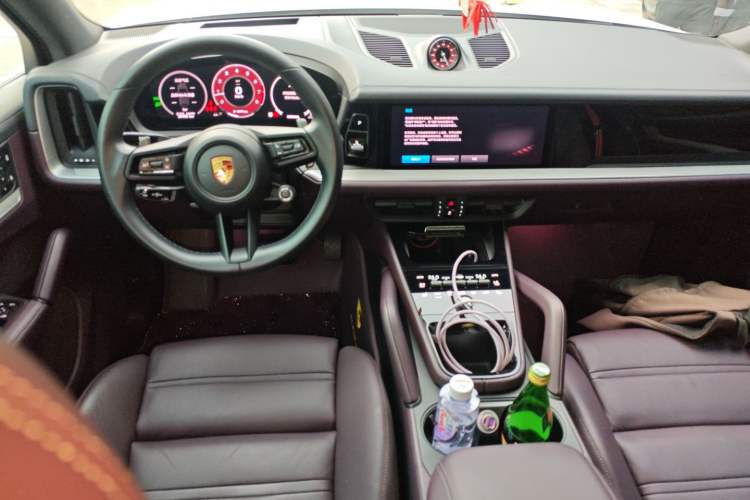 Used Porsche Cayenne 2024 Cayenne 3.0T Center Console