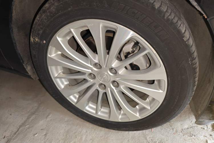 Used Buick LaCrosse 2018 28T Elite Edition
