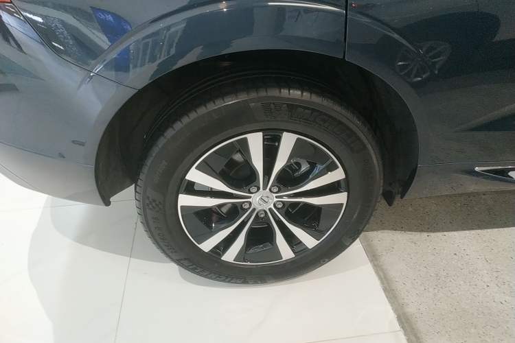 Used Volvo XC60 2022 B5 4x4 Zhiyi Luxury Edition