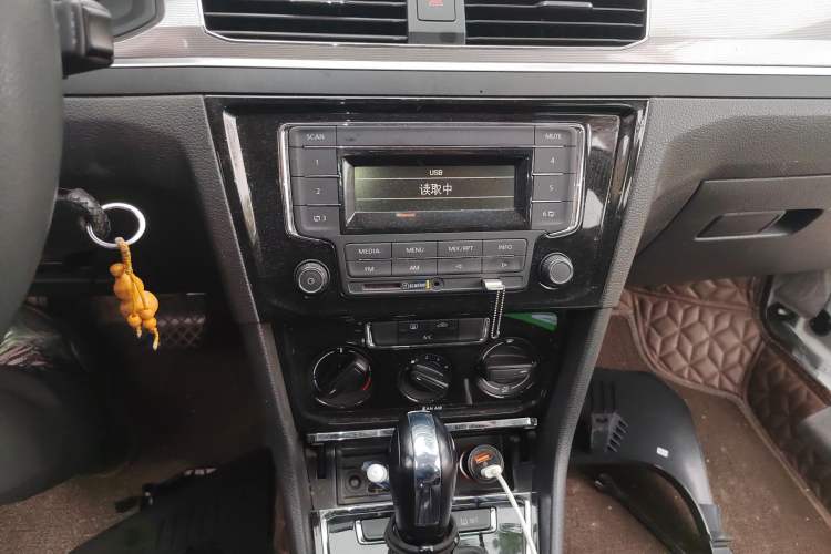 Used Volkswagen Bora 2020 1.5L Automatic Fashion Edition Audio And AC Panel