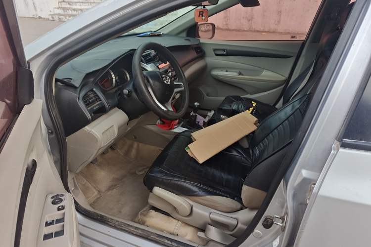 Used Honda City Classic 2008 1.5L manual comfort version
