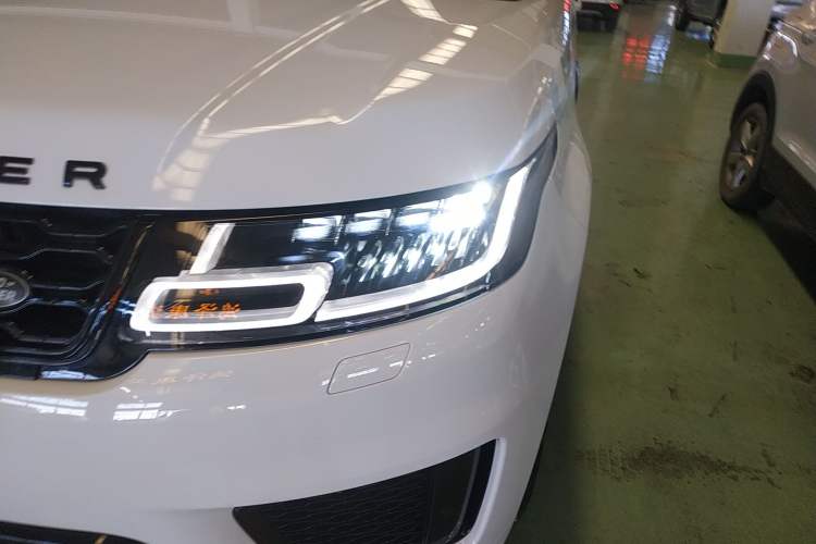 Used Land Rover Range Sport 2021 3.0 L6 YAO Black Edition Left Front Headlight