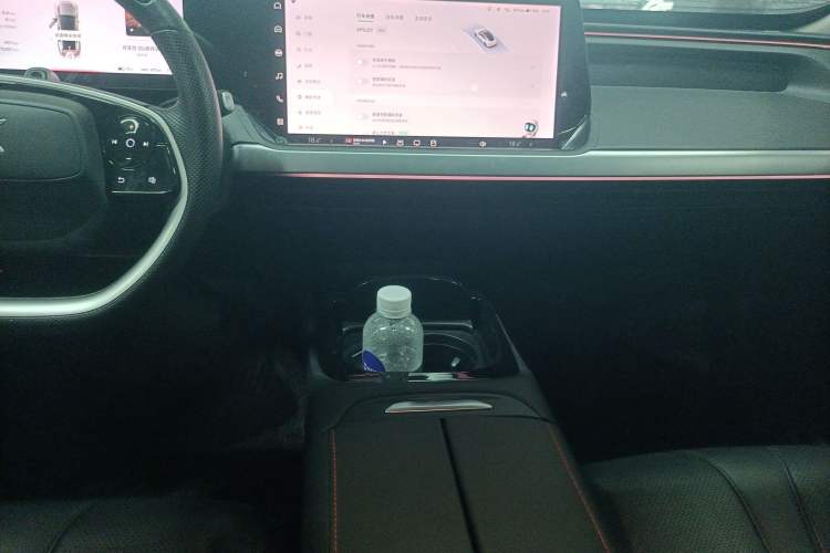 Used XPeng P7 2022 670E+ Audio And AC Panel