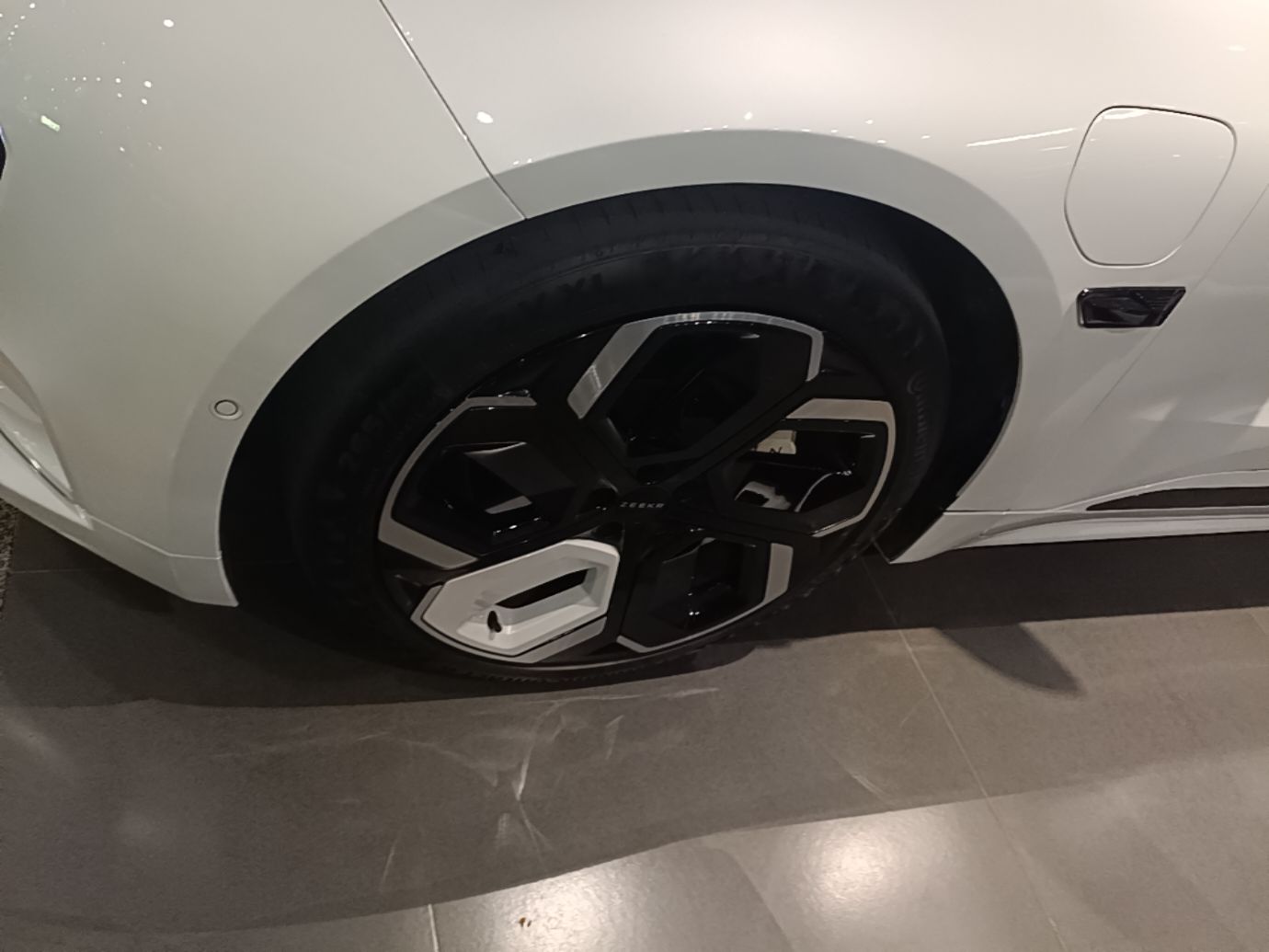 Zeekr 001 2023 YOU Edition 100 kWh — снимка 10