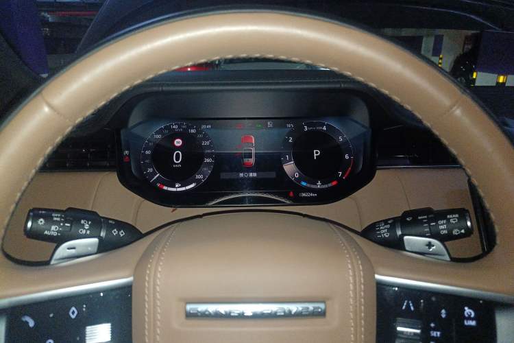 Used Land Rover Range 2023 3.0 L6 400 PS Flagship Extended Version Instrument Cluster