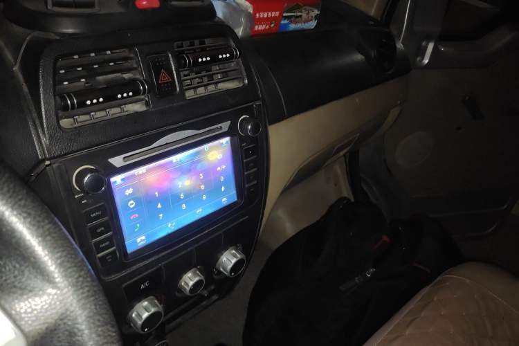Used Dongfeng Xiaokang C37 2012 1.4L Entrepreneur II Type DK13-06 Audio And AC Panel