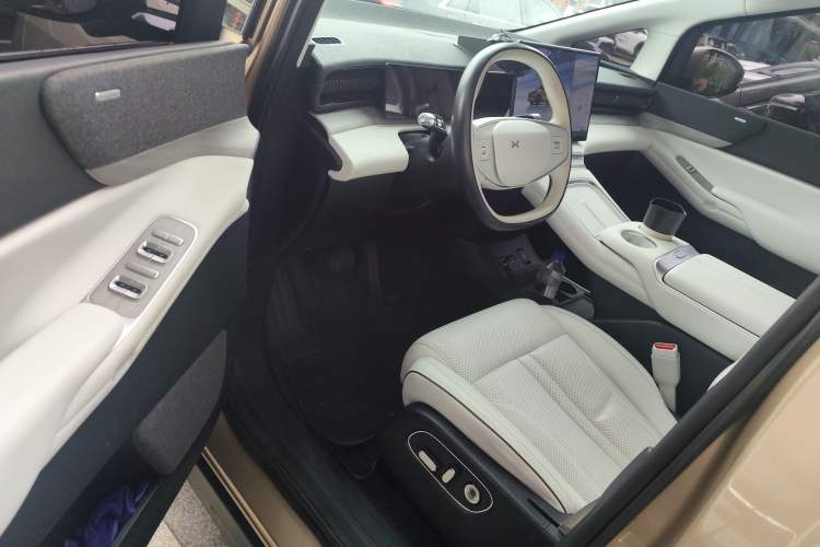 Used XPeng X9 2024 640 All-Wheel Drive High-Performance Max
