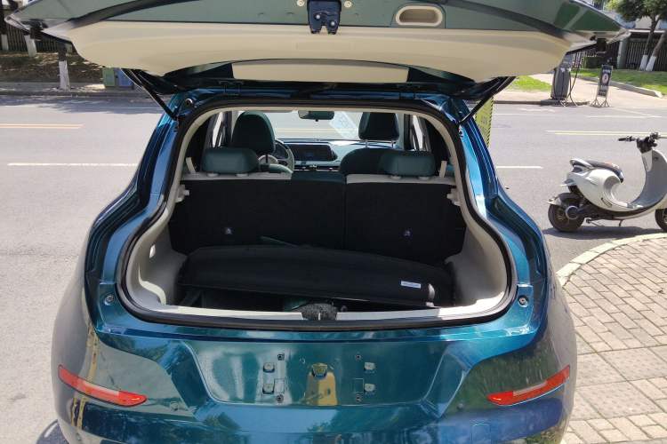 Used ORA Good Cat 2021 400km Standard Range Athena Edition Lithium-Ion Battery Trunk