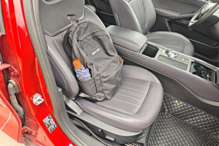 Used Ford Mondeo 2025 2.0T EcoBoost Ultimate Edition Right Front Seat