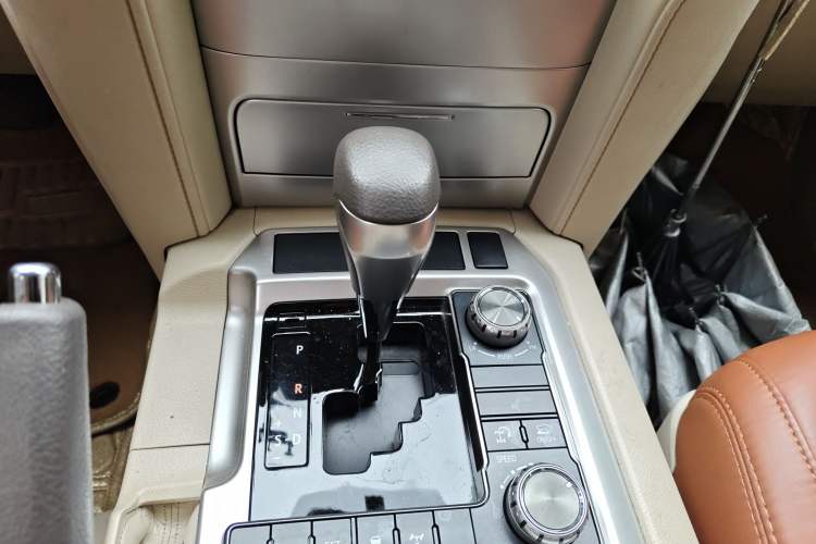 Used Toyota Land Cruiser  Gear Lever